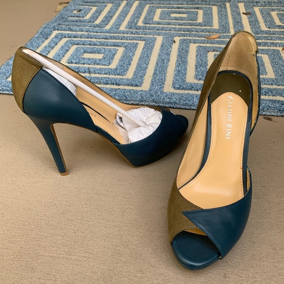 NEW Gianni bini heels! - Picture 1 of 5